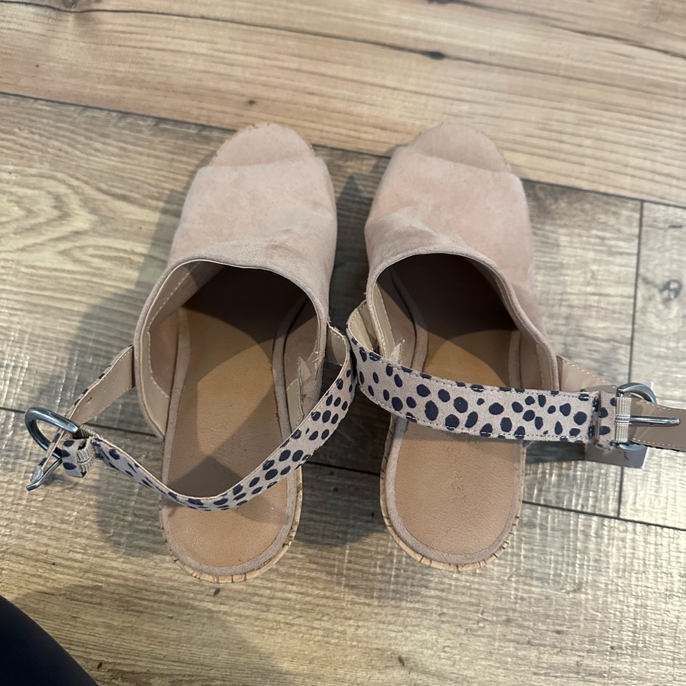 Tan Women's Clogs